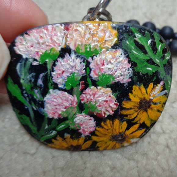 Jewelry - Boho bead necklace w/ floral charm